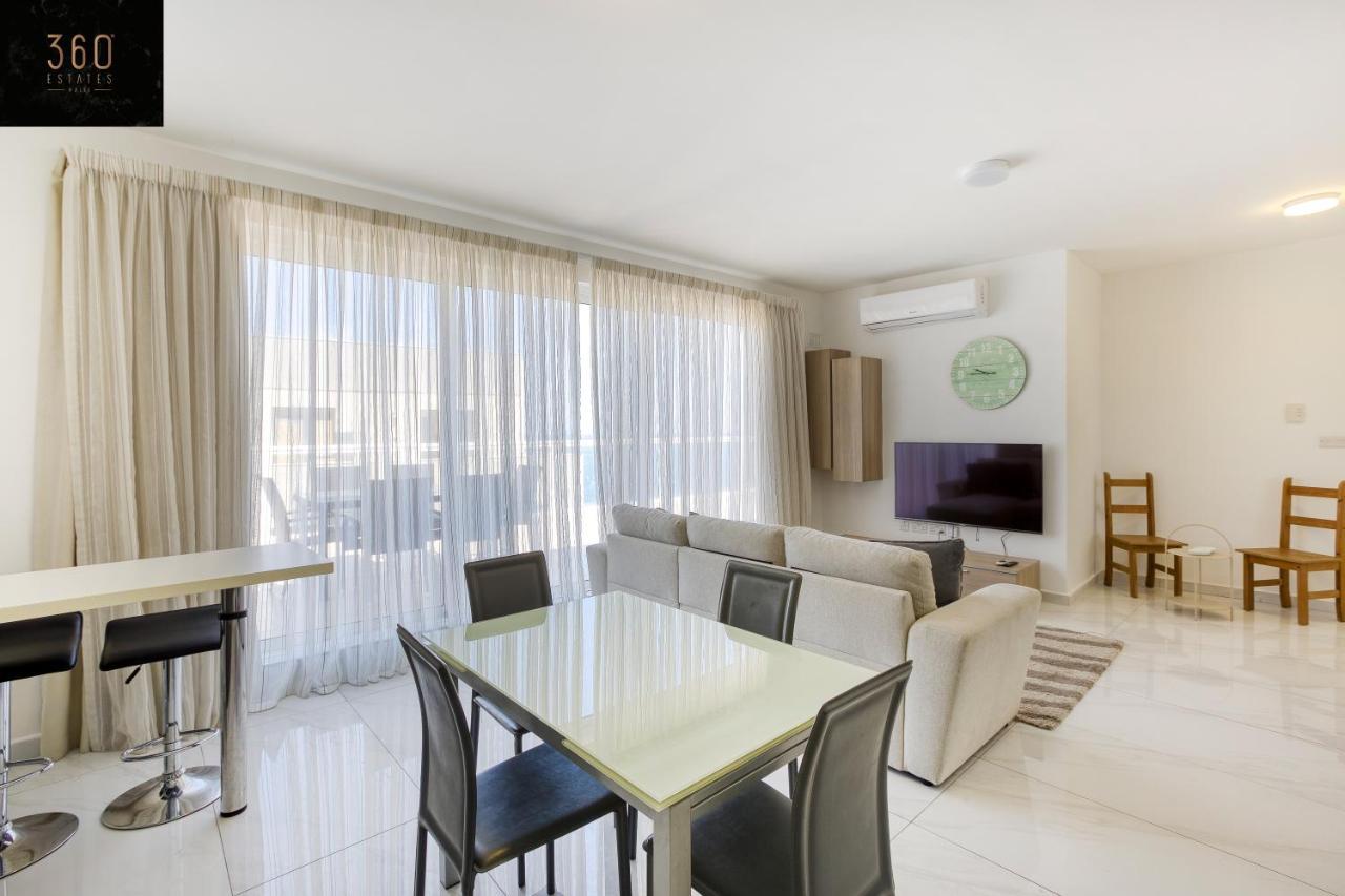 Апартаменты Lux Sea Front Penthouse With Breathtaking Views In St Pauls By 360 Estates Сент-Полс-Бей Экстерьер фото